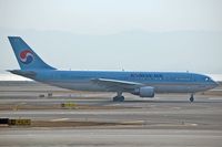 HL7243 @ KIX - Taxiing to the runway - by Micha Lueck