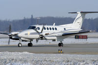 C-GHQG @ YXU - Taxiing on alpha after landing on RWY15. - by topgun3