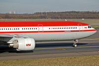 D-AERQ @ DUS - Taxiing to the runway - by Micha Lueck