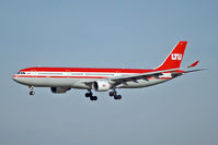 D-AERS @ DUS - On short finals - by Micha Lueck