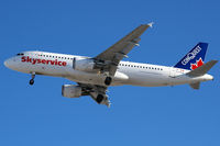 C-FTDQ @ CYYZ - Landing on 06L - by Nigel Hay