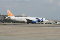 N458UA @ KMCO - Airbus A320