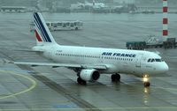 F-GHQK @ DUS - Airbus A320-211
