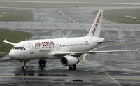 D-ANNF @ DUS - Airbus A320 in wet lease of Blue Wings