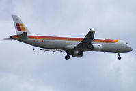 EC-JDM @ VIE - Iberia Airbus A321 - by Thomas Ramgraber-VAP