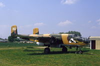 N9455Z @ AVN - Big Bad Bonnie without starboard engine at Avignon airport, France