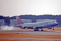 B-18251 @ NRT - Touching down - by Micha Lueck