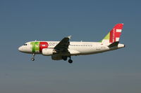 CS-TTJ @ BRU - descending to rwy 25L