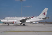 A7-HHJ @ VIE - Qatar Government Airbus 319 - by Yakfreak - VAP