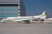 HB-JEL @ VIE - Comlux Embraer 135