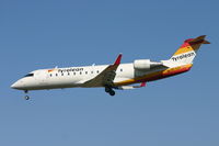 OE-LCI @ BRU - descending to rwy 25L