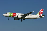 CS-TNB @ BRU - descending to rwy 25L