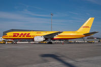 OO-DPO @ VIE - European Air Transport Boeing 757-200 in DHL colors - by Yakfreak - VAP