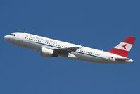 OE-LBT @ LOWW - Still in old c/s. - by Stefan Rockenbauer