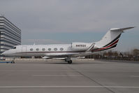 N415QS @ VIE - Netjets Gulfstream 4