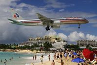 N698AN @ SXM - visitor