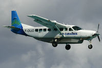 F-OIJO @ SXM - visitor