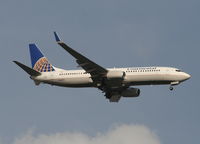 N36272 @ MCO - Continental