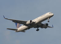 N41135 @ MCO - Continental - by Florida Metal