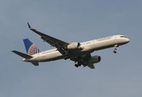 N41135 @ MCO - Continental - by Florida Metal