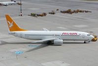 TC-APV @ VIE - Pegasus Airlines Boeing 737-800 - by Yakfreak - VAP