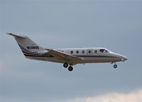 N138QS @ DAB - Net Jets Beech 400A