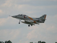 N524CF @ YIP - A-4