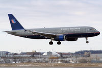 N413UA @ YYZ - Landing on RWY33L. - by topgun3