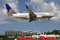 N14735 @ SXM - visitor