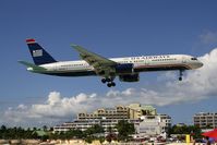 N203UW @ SXM - visitor