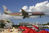 N674AN @ SXM - visitor