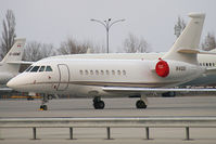 N4QG @ VIE - Wells Fargo Bank Dassault Falcon 2000 - by Thomas Ramgraber-VAP