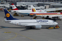 D-ABIB @ VIE - Lufthansa Boeing 737-500 - by Yakfreak - VAP