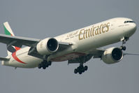 A6-EBW @ LHR - Emirates Boeing 777-300