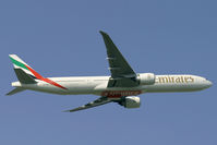 A6-EBW @ LHR - Emirates Boeing 777-300