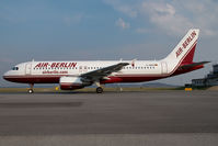 D-ABDA @ VIE - Air Berlin Airbus A320 - by Yakfreak - VAP