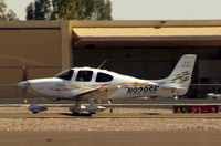 N929SE @ SDL - Cirrus taxiing