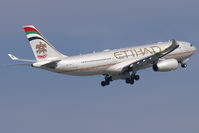 A6-EYK @ MUC - Etihad Airways Airbus A330-200 - by Thomas Ramgraber-VAP