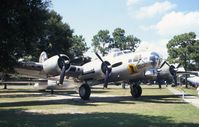 44-83863 @ VPS - B-17G at the U.S. Air Force Armament Museum