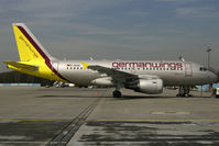 D-AKNV @ CGN - visitor - by Wolfgang Zilske