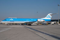 PH-OFO @ VIE - KLM Fokker 100 - by Yakfreak - VAP
