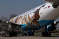 OE-LAL @ VIE - Austrian Airlines Airbus 340-300 - by Yakfreak - VAP
