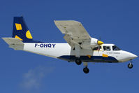 F-OHQY @ SXM - visitor