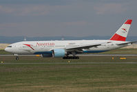 OE-LPC @ LOWW - OS834 from Tokyo. - by Stefan Rockenbauer