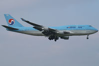 HL7486 @ VIE - Korean Air Boeing 747-400 - by Thomas Ramgraber-VAP