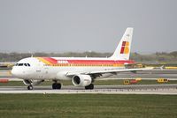 EC-HTA @ VIE - Iberia A320-214 - by Dieter Klammer