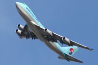HL7438 @ VIE - Boeing 747-4B5 - by Juergen Postl