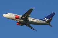 LN-RRO @ VIE - Boeing 737-683 - by Juergen Postl