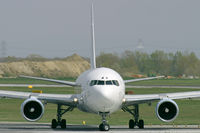 OE-LAT @ VIE - Austrian Boeing 767 - by Bernd Karlik - VAP
