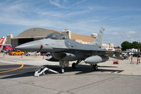 86-0318 @ MCF - F-16
